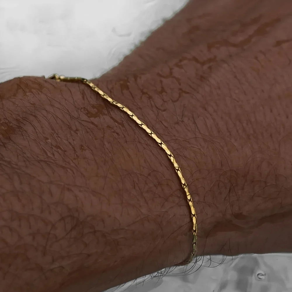 Pulseira Masculina de Aço Inoxidável Banhado a Ouro