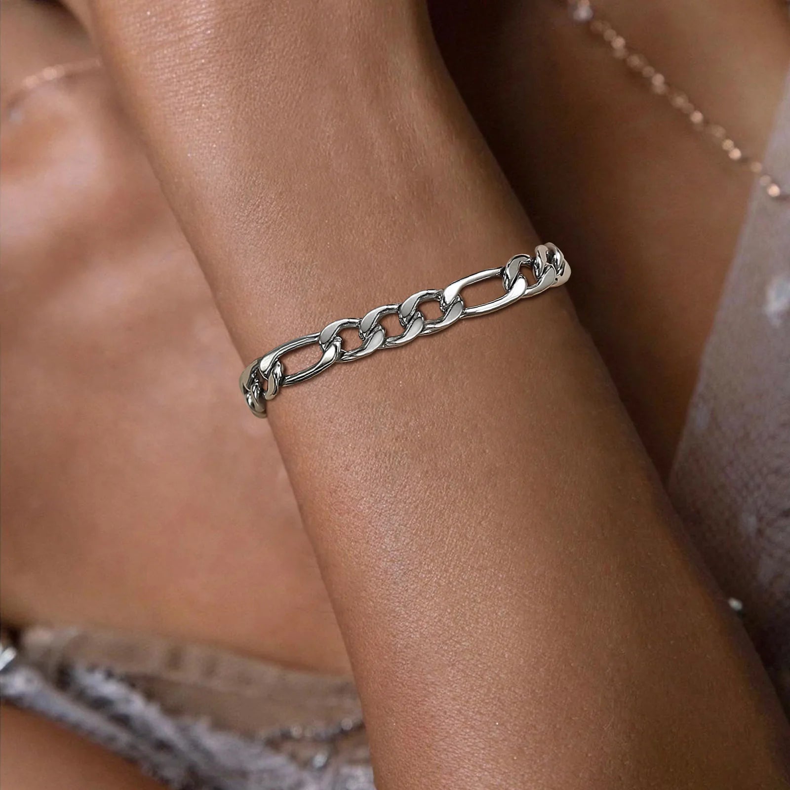 Vnox 7mm figaro corrente pulseiras para homens mulheres, simples punk aço inoxidável link pulseira jóias presente, comprimento ajustável
