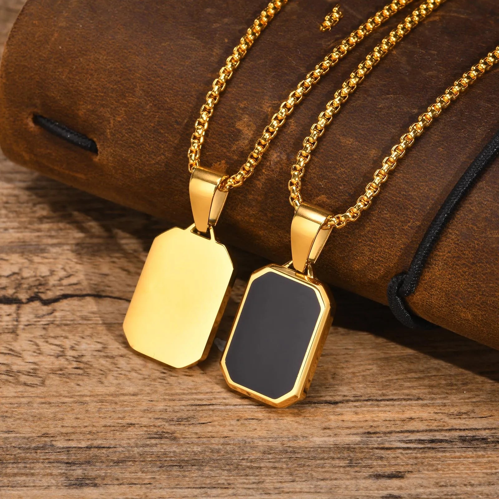Colares casuais de esmalte preto para homens, colar com pingente quadrado de aço inoxidável à prova d'água, colar masculino simples da moda, presente de joia