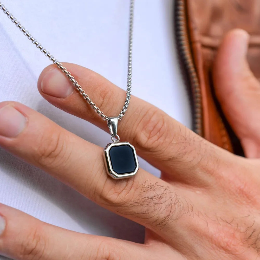 Colares casuais de esmalte preto para homens, colar com pingente quadrado de aço inoxidável à prova d'água, colar masculino simples da moda, presente de joia