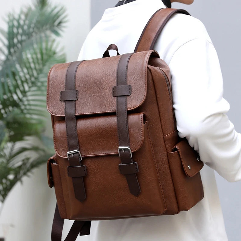 Mochila Masculina de Couro Ecológico