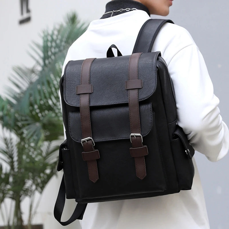Mochila Masculina de Couro Ecológico