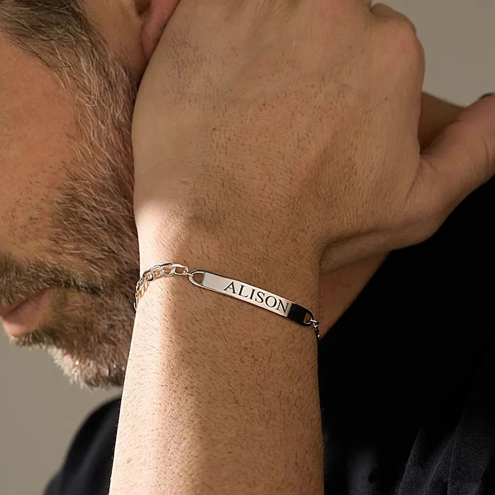 Pulseira personalizada com nome gravado para homens, corrente de malha figaro de aço inoxidável, joias personalizadas, presente de aniversário para namorado