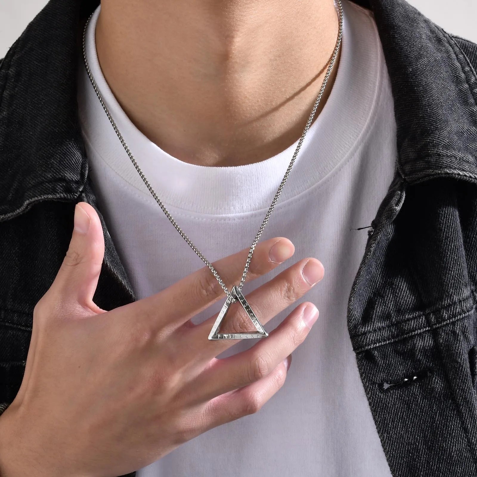 Vnox-Norse Viking Pingente Colares para Homens, Aço Inoxidável Torcido, Mobius Triângulo Charme, Nordic Valknut, Colar Geométrico